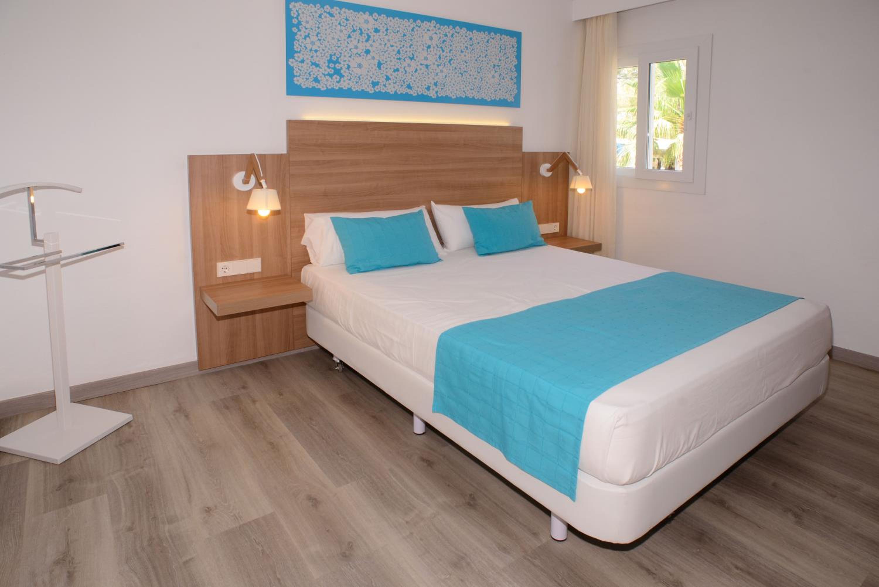 Cala Llenya Resort Ibiza