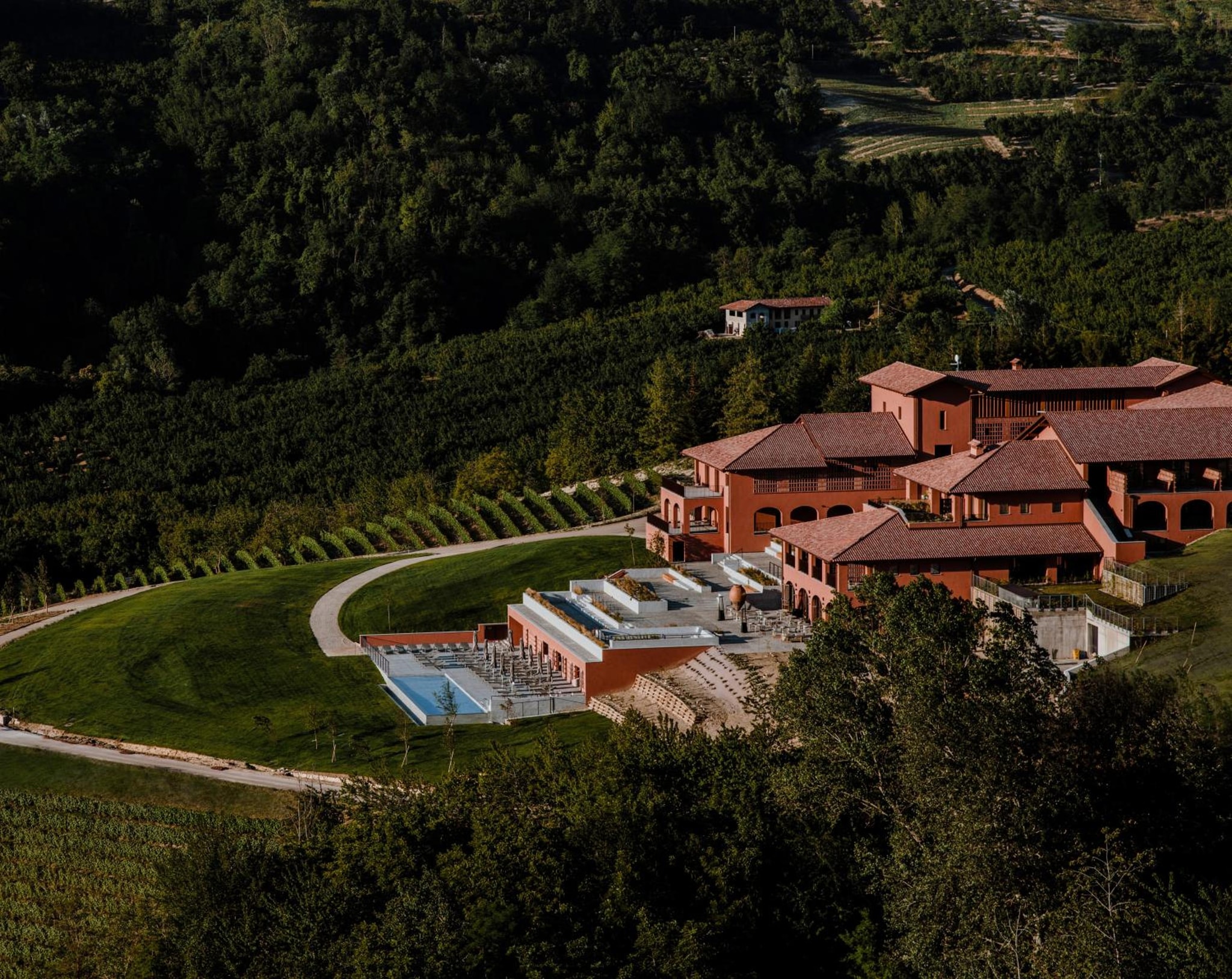 Casa di Langa, Cerretto Langhe — yoga hotel
