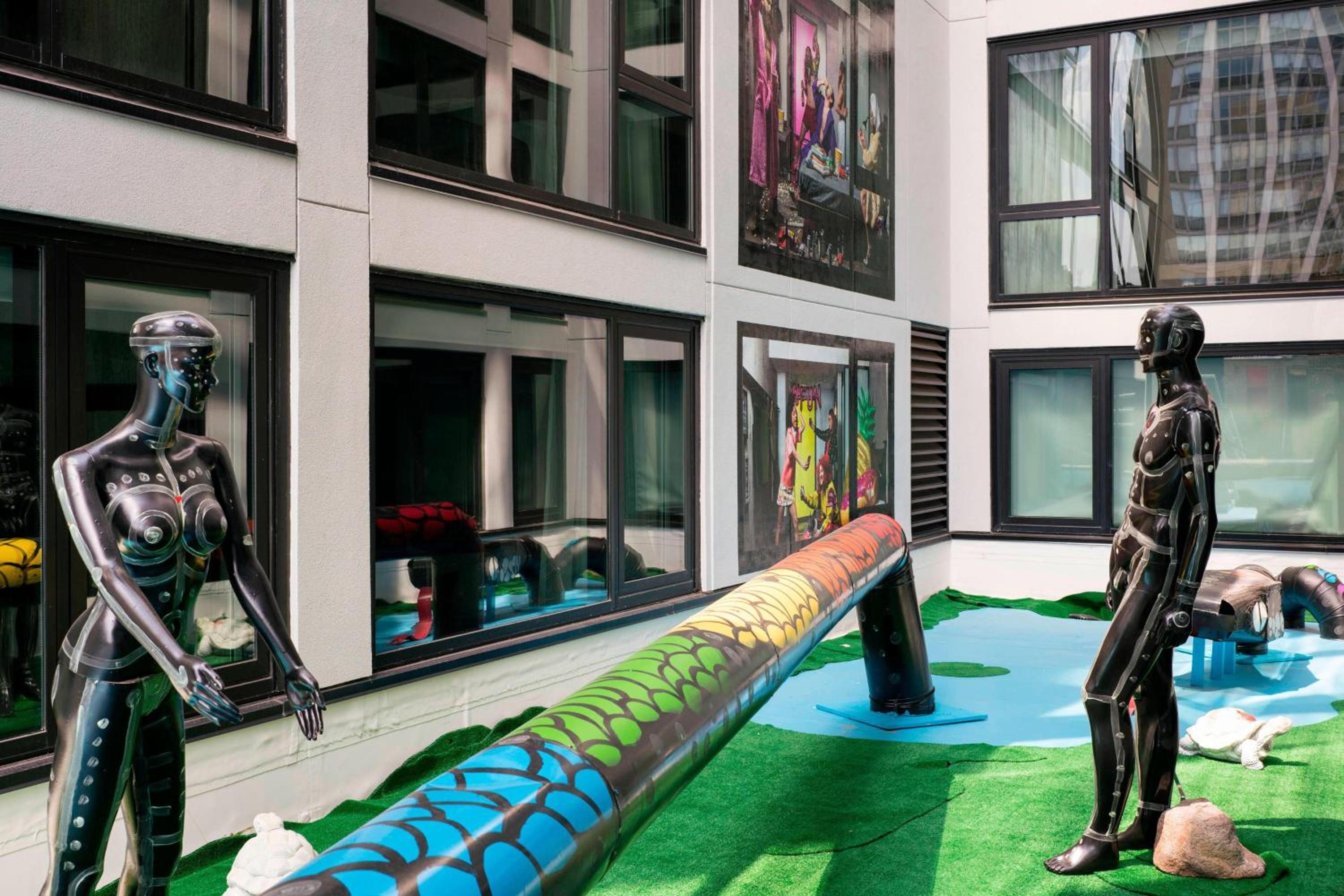 Moxy Chicago Downtown