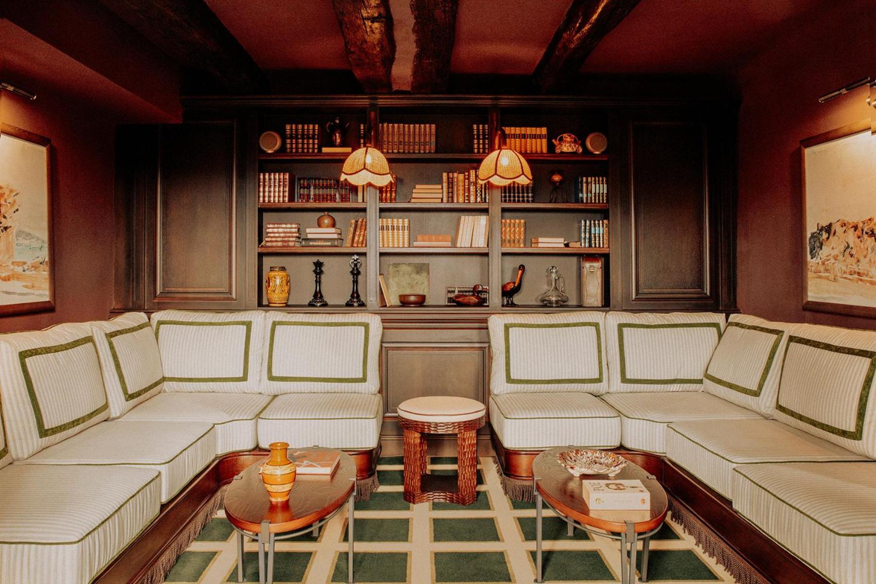 lounge