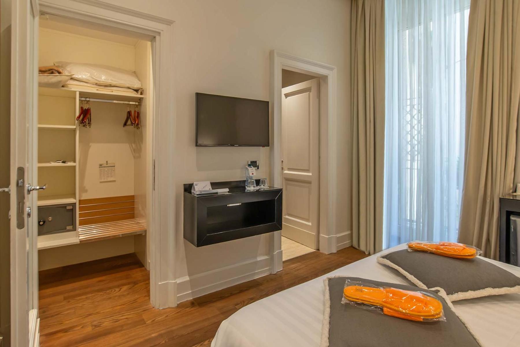 Hotel Isa